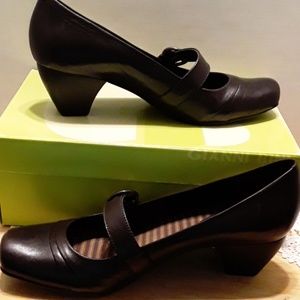 Preowned Gianni Bini Shoes